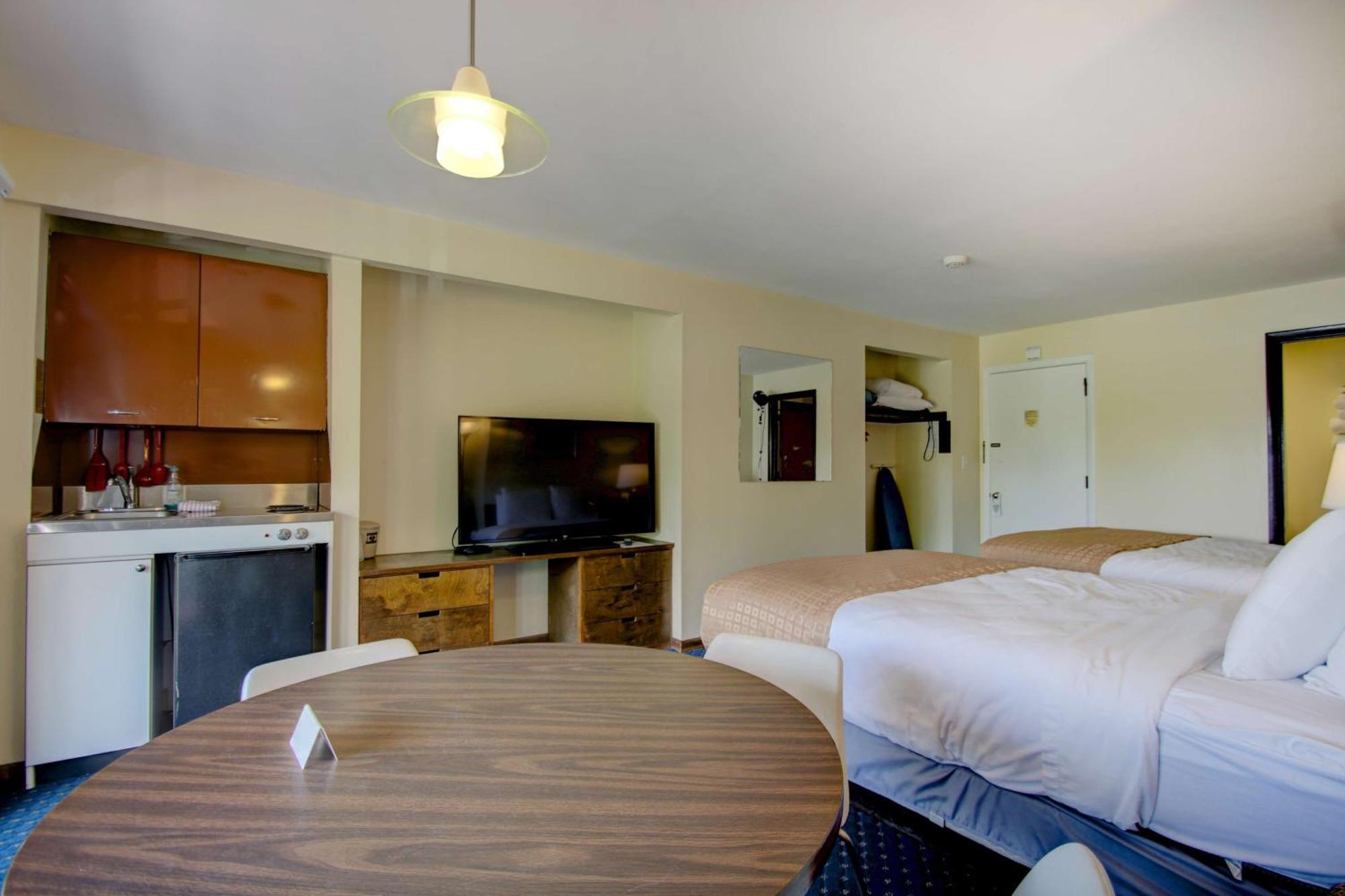 Aspinquid Hotel