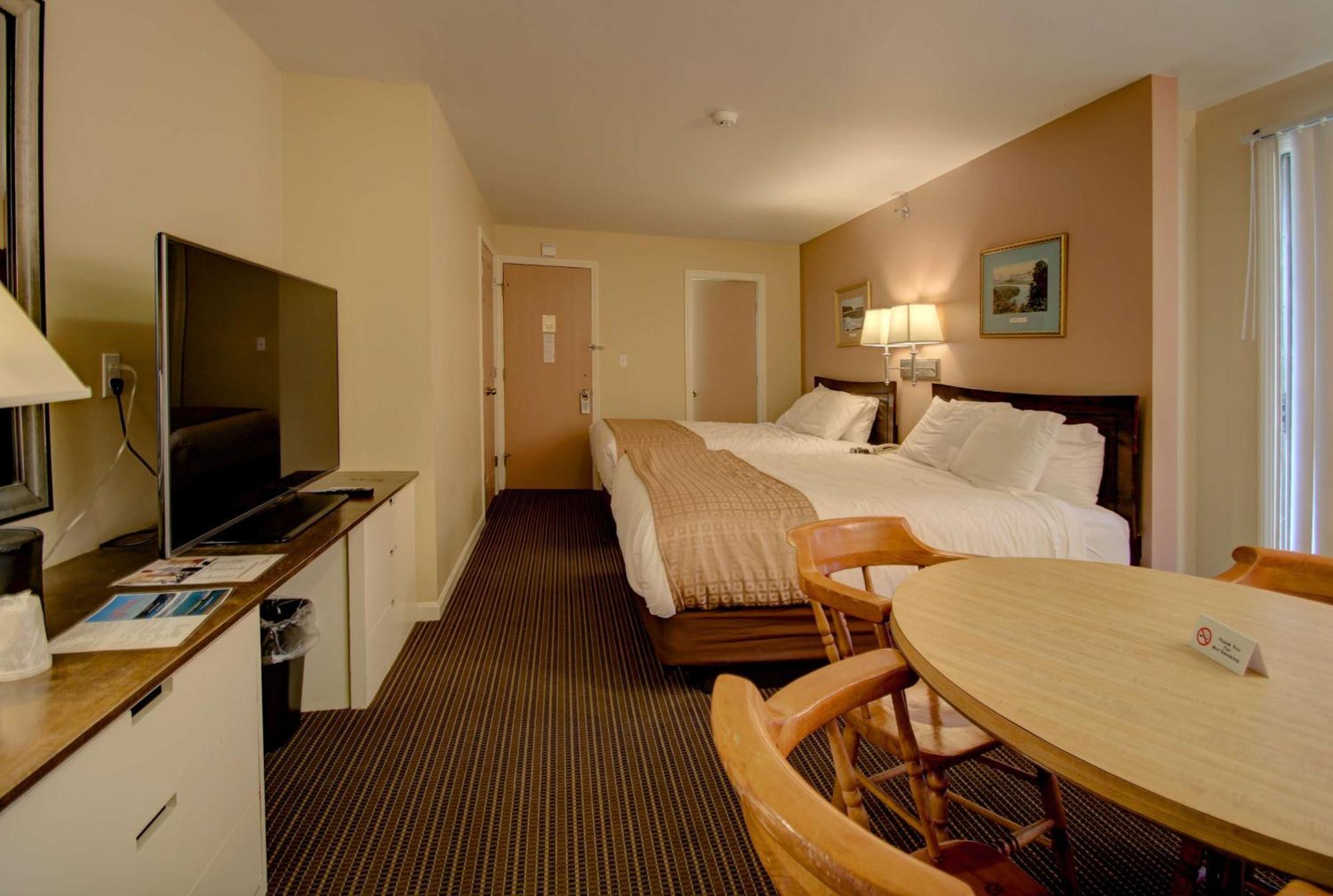 Aspinquid Hotel 4*