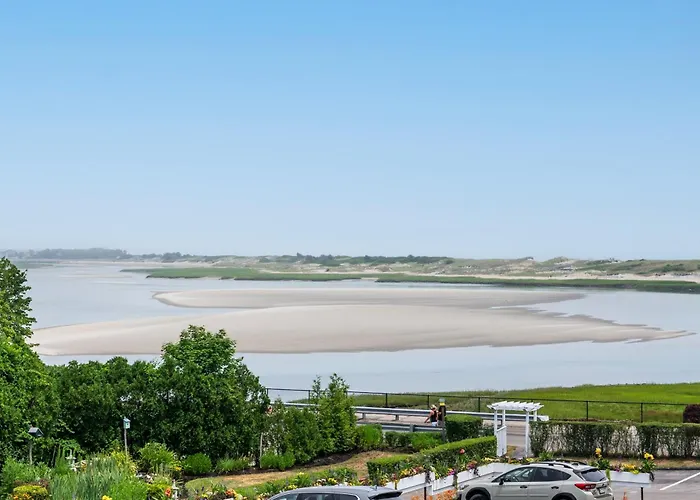 Aspinquid Resort