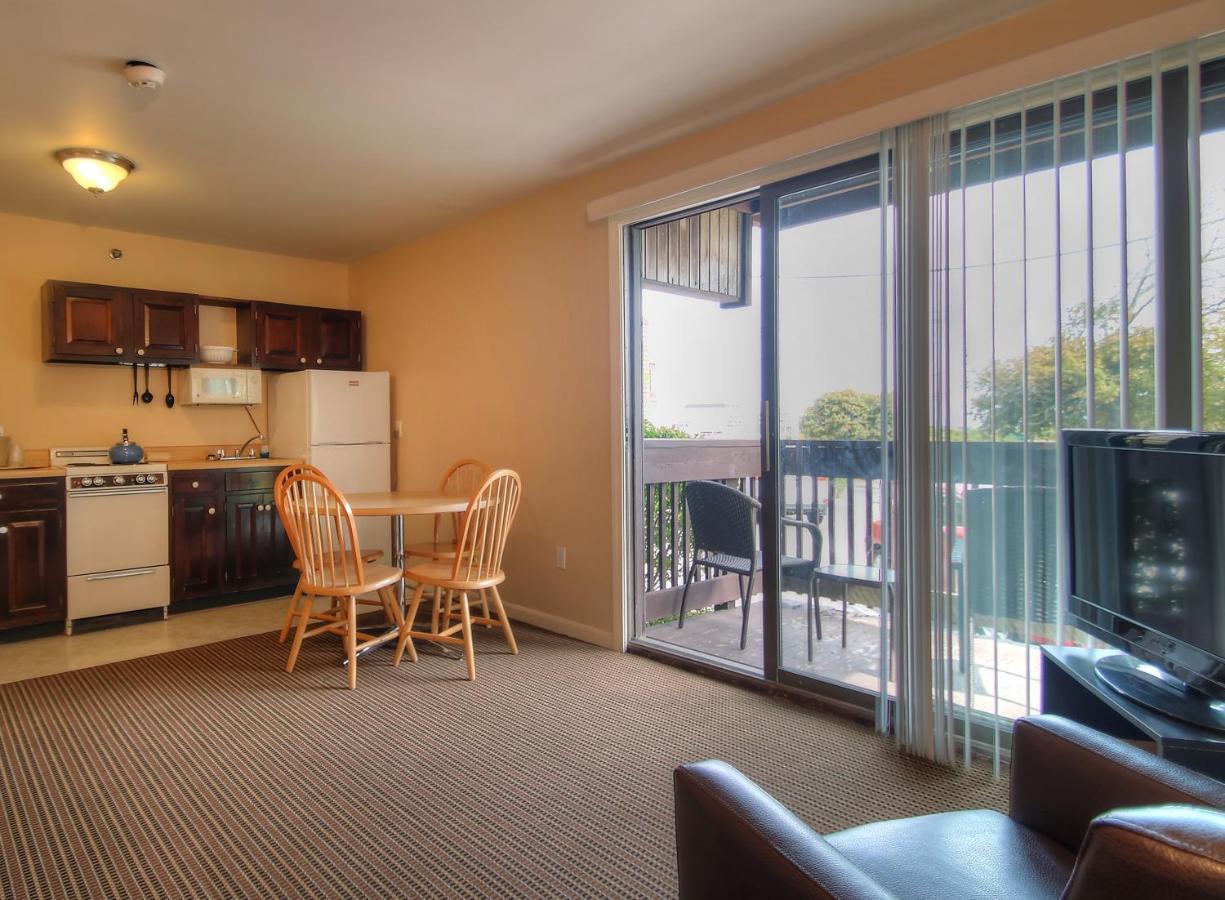 Aspinquid Hotel 4*